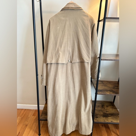 Vintage lined trench coat - Picture 10 of 12